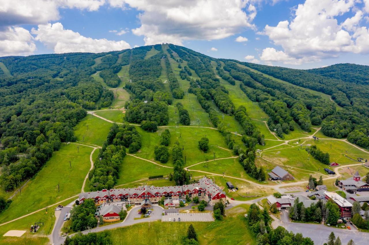 The Lodge At Mount Snow West Dover Exteriör bild