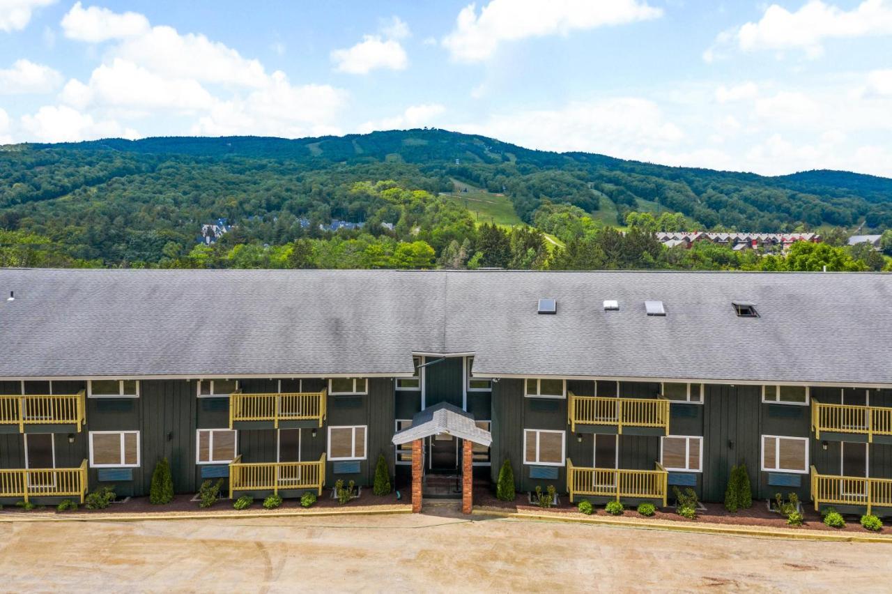 The Lodge At Mount Snow West Dover Exteriör bild
